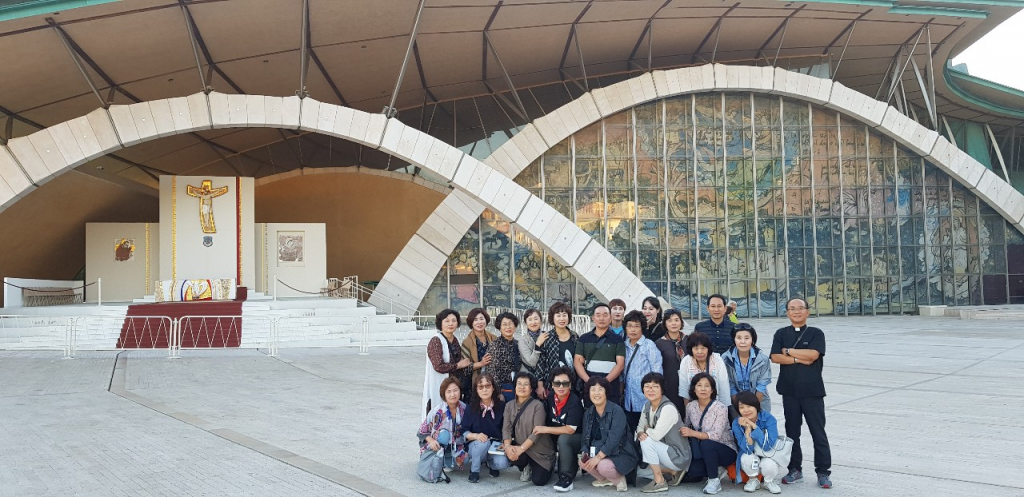 2019년 10월 광주대교구 문수동성당 시칠리아 몬테카시노 란치아노를 순례하였다.  첨부파일 : 1573461340.jpg