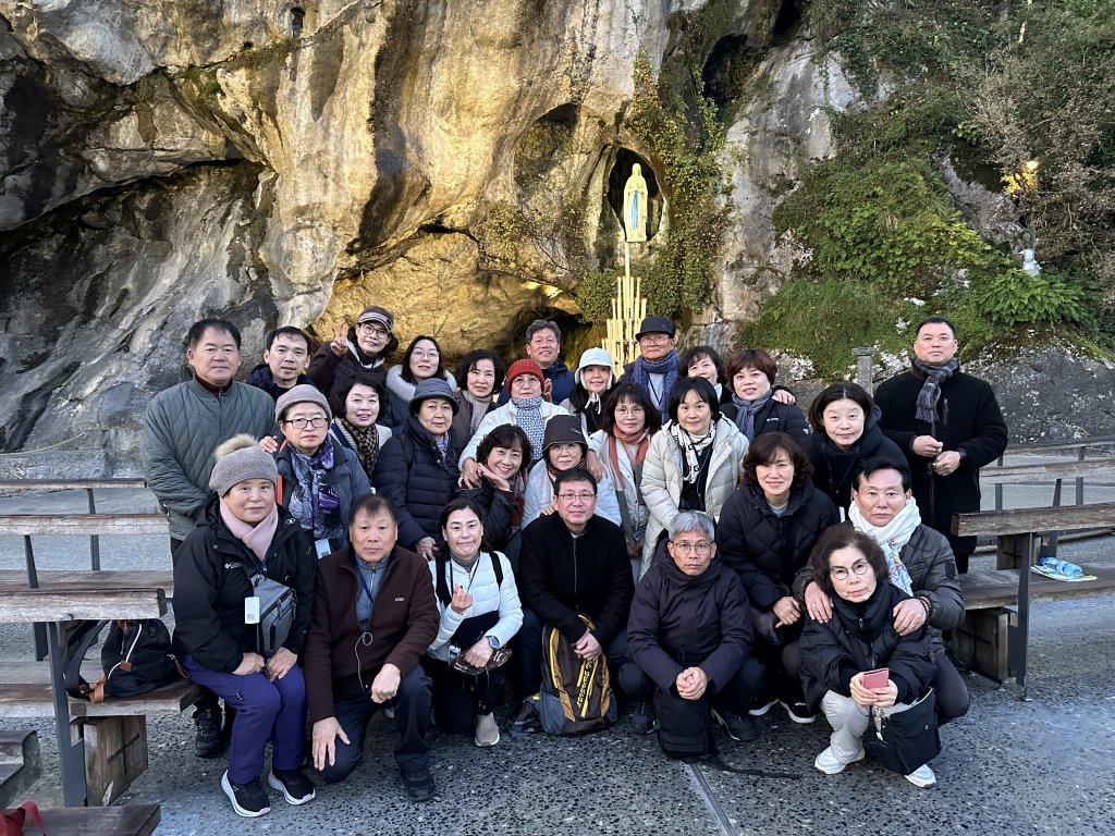 2024년 장성 성당은 이태리 스페인 포르투갈 프랑스 성모님 발현지를 11박 12일간 일정으로 순례하였다        첨부파일 : 1708241547_1.jpg