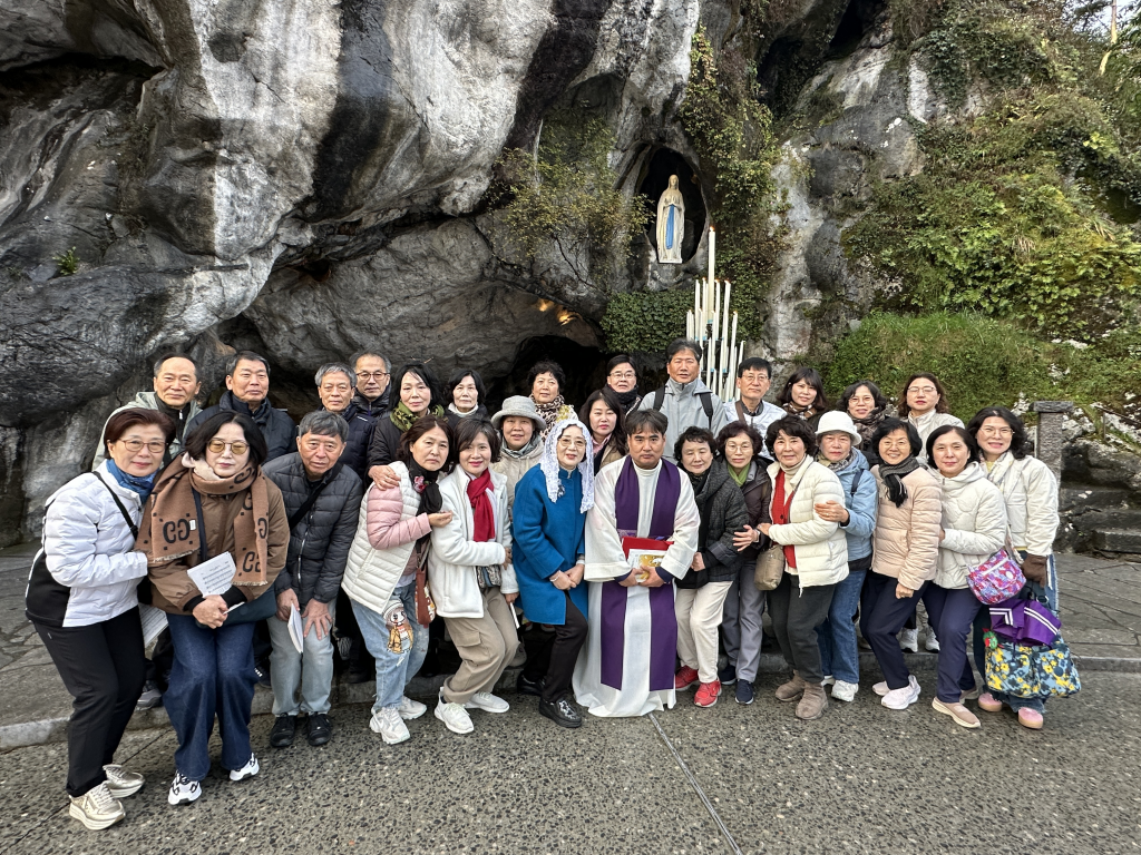 2024년 본촌동 성당은 스페인 포르투갈 프랑스 성모님 발현지를 11박 12일간 일정으로 순례하였다   첨부파일 : 1710909122.jpg