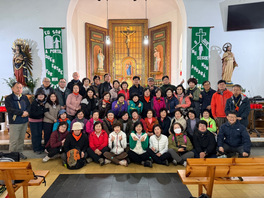 2025년 광주대교구 꾸르실료는  12박 13일  일정으로 스페인 산티아고를 도보 순례 순레하였다     첨부파일 : 1741760261.jpg