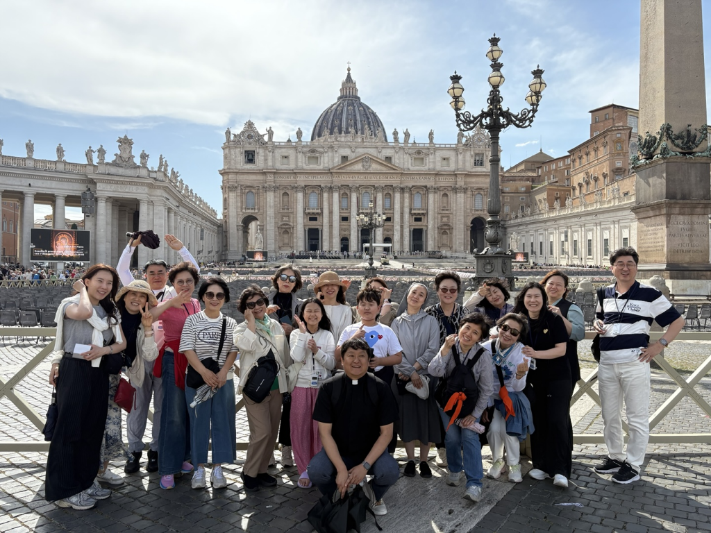 2025년 운리동 성당은 희년을 맞이하여 이태리를  10박 11일간 일정으로 순례하였다   첨부파일 : 1748831437.jpg