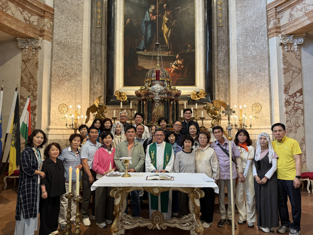 2025년 광주대교구 산수동 성당은  동유럽을  11박 12일 여정으로 순례하였다.       첨부파일 : 1751005254.jpg