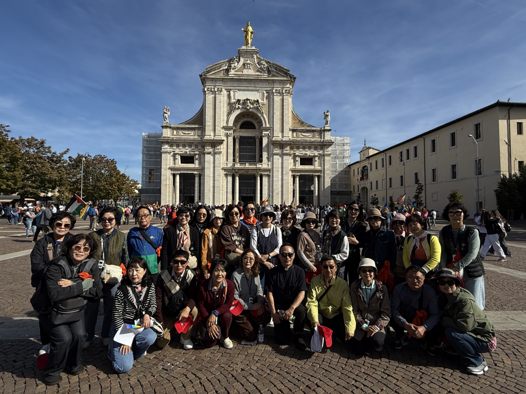 2025년 서산동성당은 희년을 맞이하여 이태리를 10박 11일 여정으로 순례하였다     첨부파일 : 1761274332.jpg