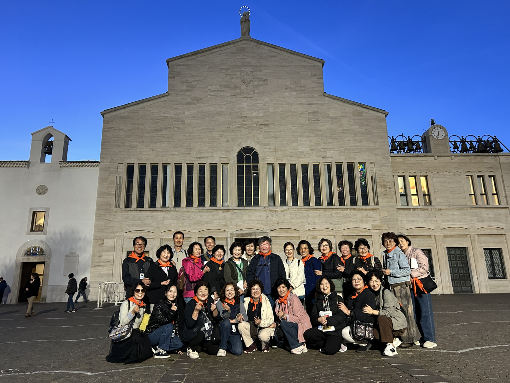 2025년 하당성당은 희년을 맞이하여 이태리를 10박 11일 여정으로 순례하였다    첨부파일 : 1761274523.jpg